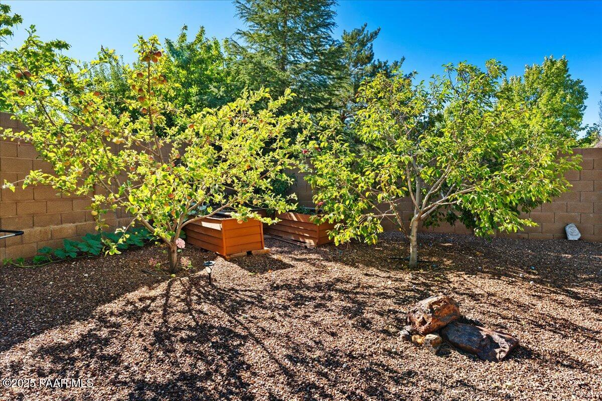 4502 Harwick Road Prescott Valley, AZ 86314 - Photo 25 of 25 26-Backyard Garden Area