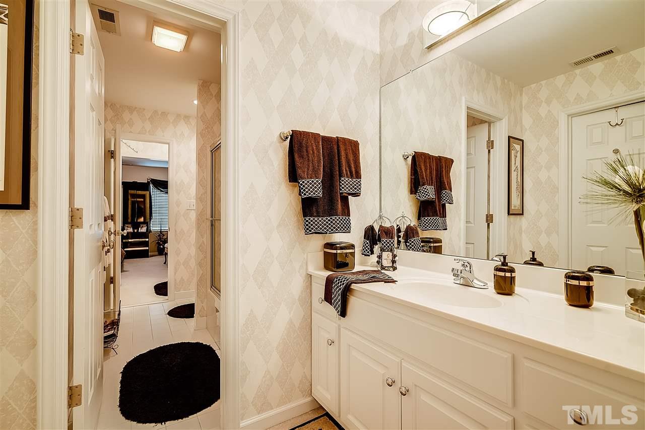 1601 Springview Lane Durham, NC 27705 - Photo 13 of 24 Gallery Image 13