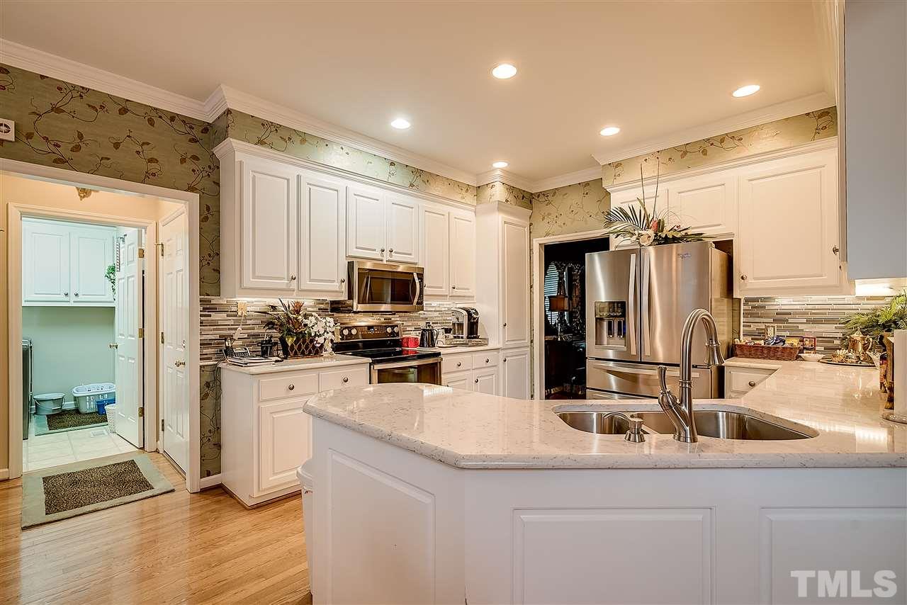 1601 Springview Lane Durham, NC 27705 - Photo 8 of 24 Gallery Image 8