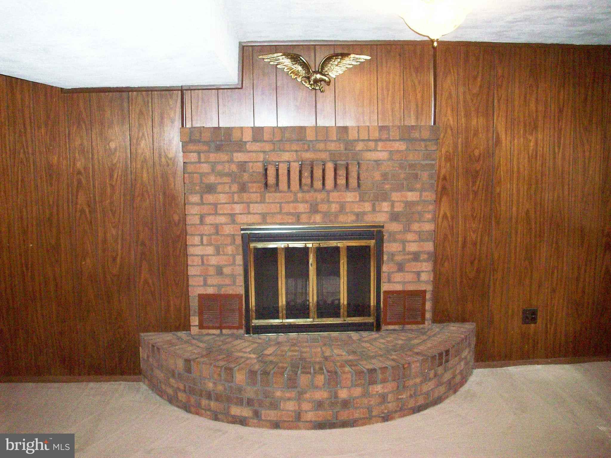 3913 Shenton Road Randallstown, MD 21133 - Photo 9 of 29 Family Room
