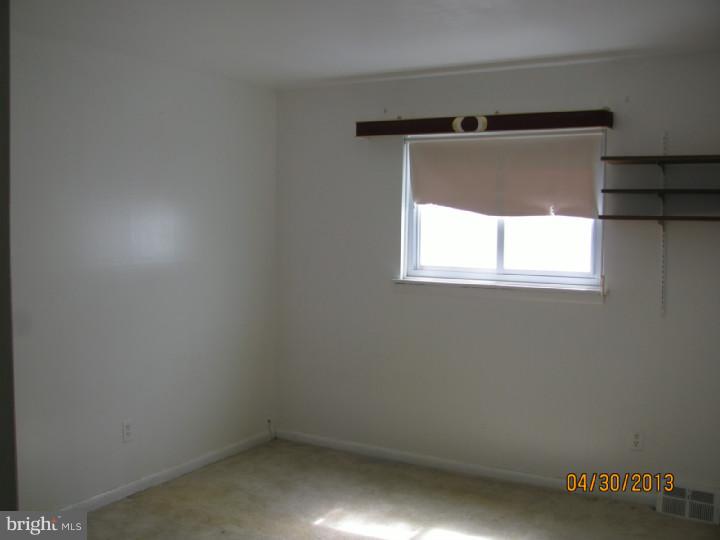 2716 Willits Road Philadelphia, PA 19152 - Photo 5 of 7 Bedroom - Main