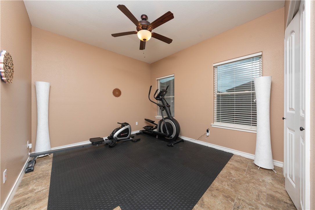 6934 Round Table Street Corpus Christi, TX 78414 - Photo 16 of 31