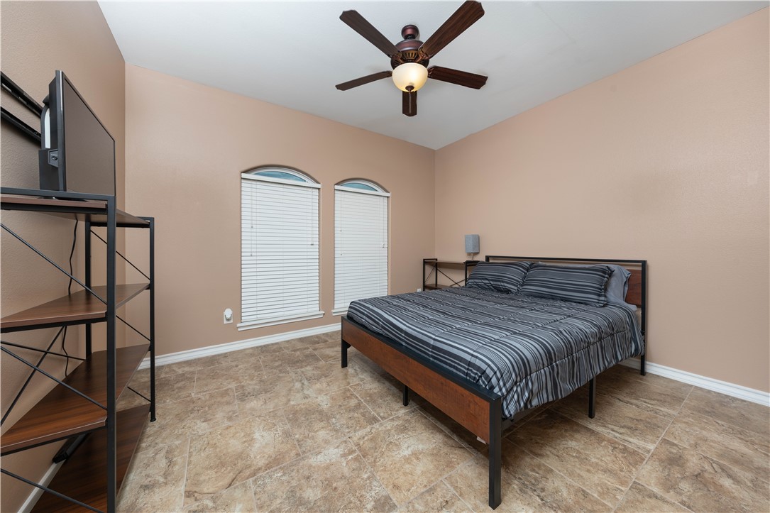 6934 Round Table Street Corpus Christi, TX 78414 - Photo 21 of 31