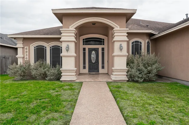 $362,000 | 6934 Round Table Street, Corpus Christi, TX 78414
