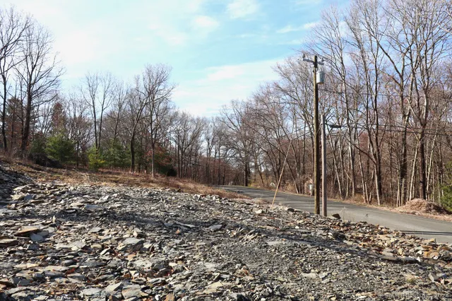 $250,000 | 190 Blueberry Hill Road, Bridgewater, CT 06752