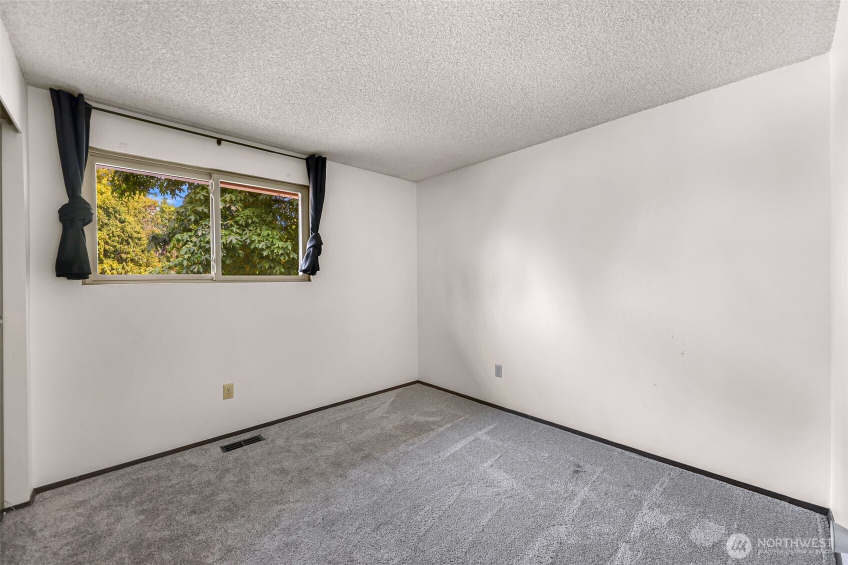 5925 Longdin Road Ferndale, WA 98248 - Photo 13 of 28 an empty room with a window