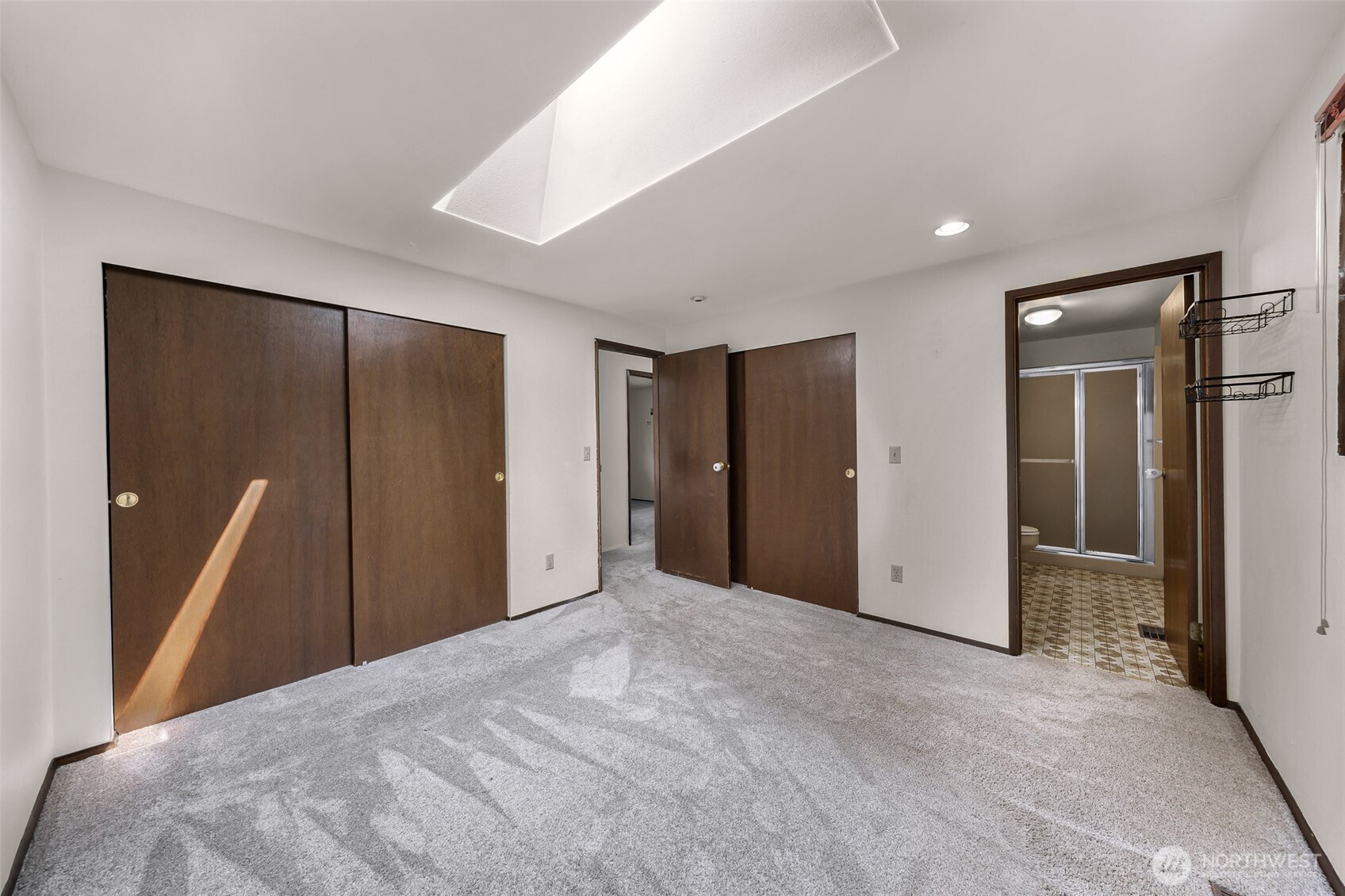 5925 Longdin Road Ferndale, WA 98248 - Photo 15 of 28 a view of a big room with closet area
