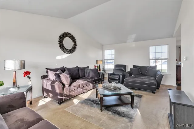 $399,900 | 694 Pleasant View Drive, Lancaster, NY 14086