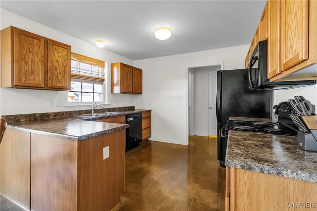 $399,900 | 694 Pleasant View Drive, Lancaster, NY 14086