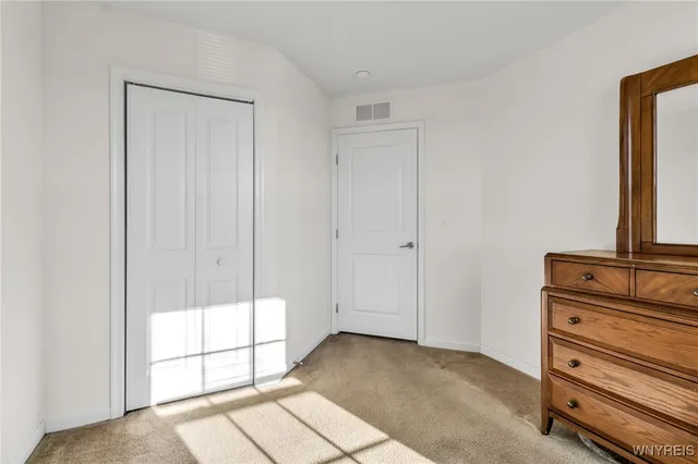 $399,900 | 694 Pleasant View Drive, Lancaster, NY 14086