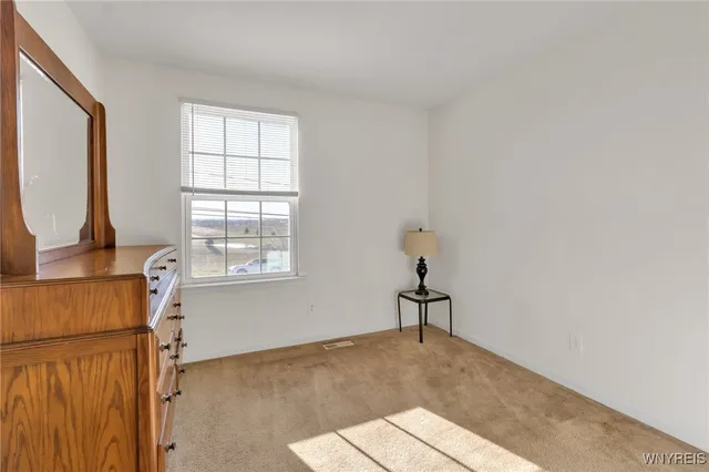 $399,900 | 694 Pleasant View Drive, Lancaster, NY 14086