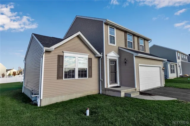 $399,900 | 694 Pleasant View Drive, Lancaster, NY 14086