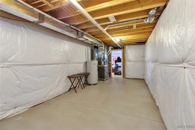 $399,900 | 694 Pleasant View Drive, Lancaster, NY 14086