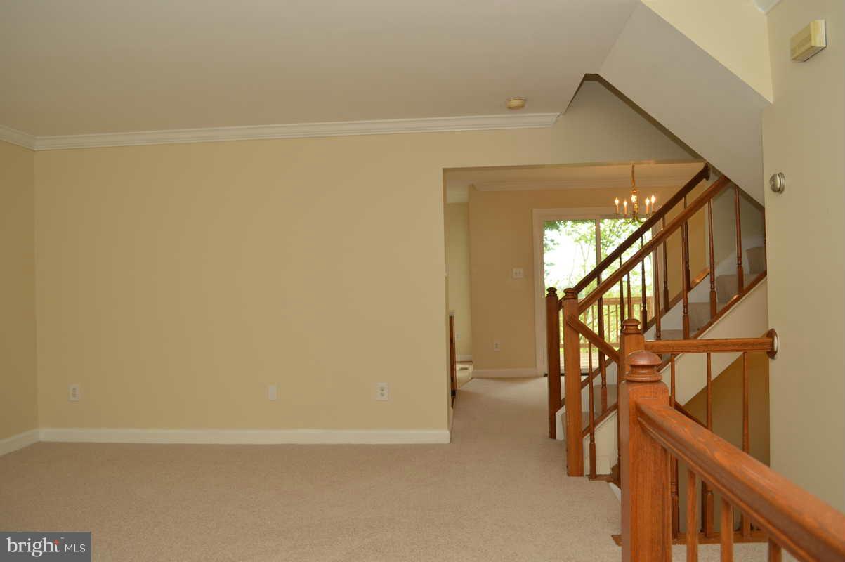 5593 Rivendell Place Frederick, MD 21703 - Photo 3 of 27 Living Room