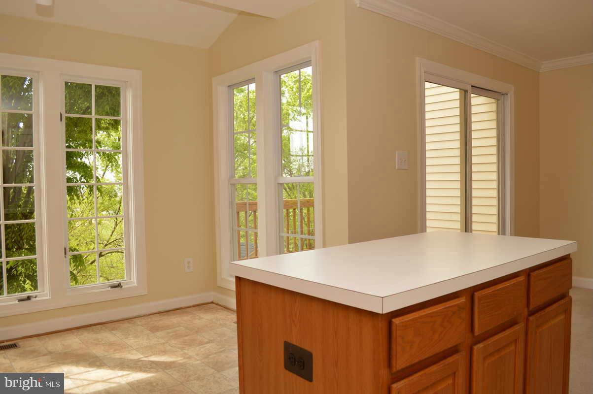 5593 Rivendell Place Frederick, MD 21703 - Photo 6 of 27 Kitchen