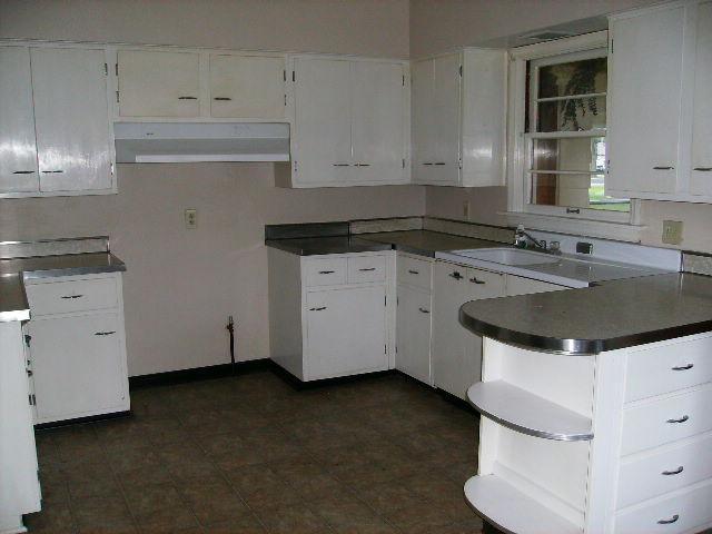 121 West Possum Road Springfield, OH 45506 - Photo 8 of 18