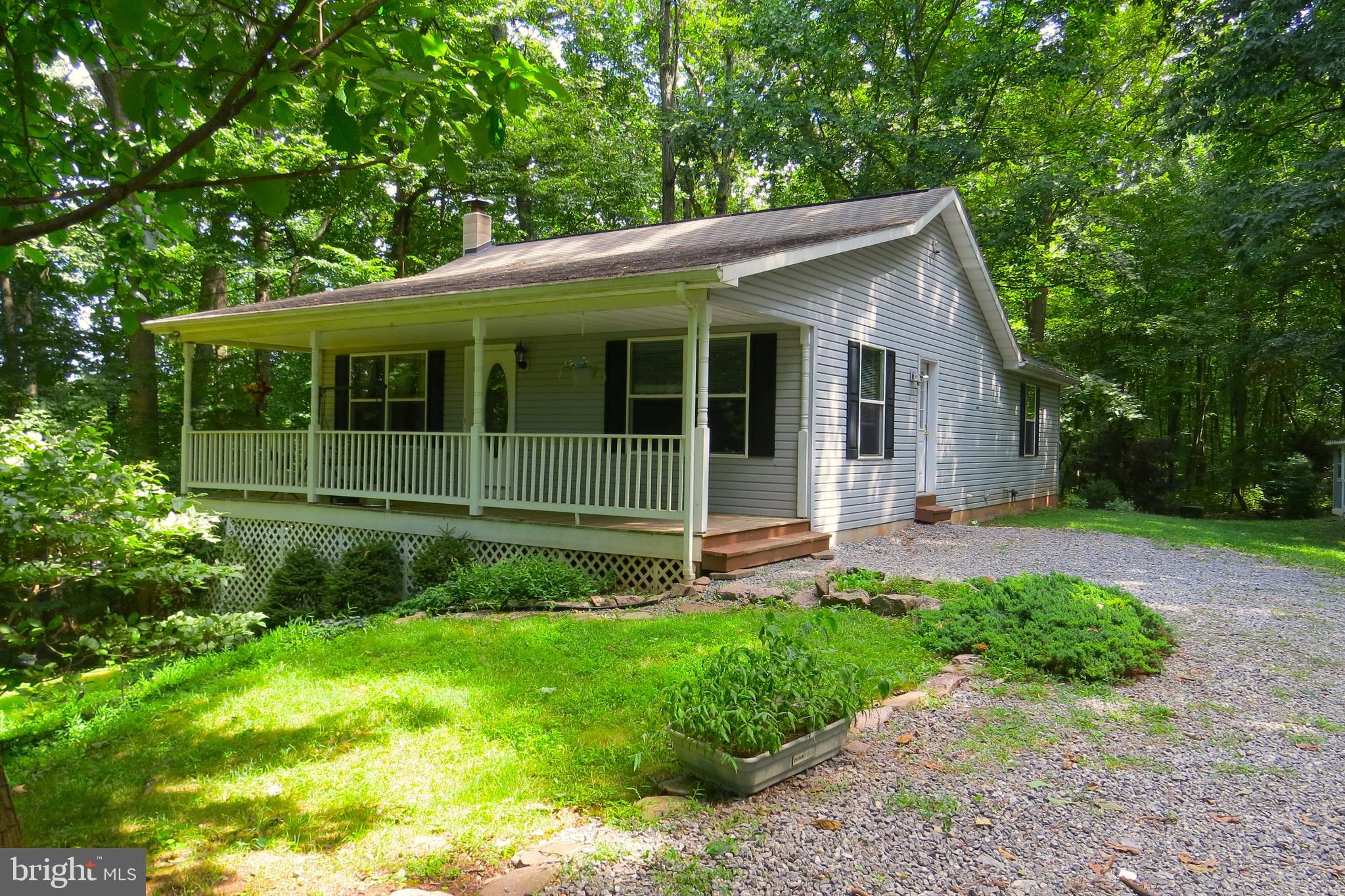 39 Forest Road, Spring Grove, PA 17362 Compass