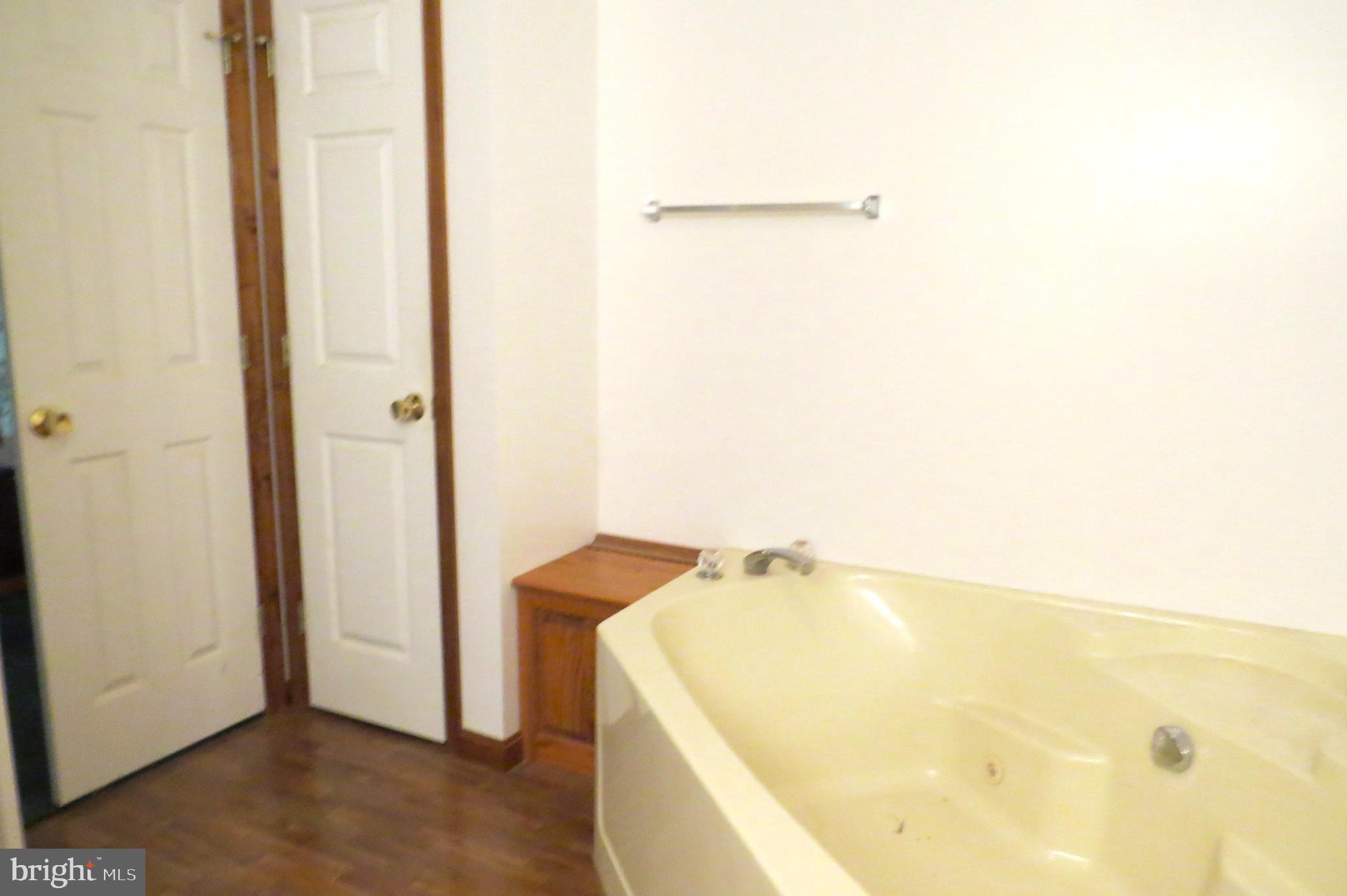 39 Forest Road Spring Grove, PA 17362 - Photo 24 of 53 Whirlpool tug