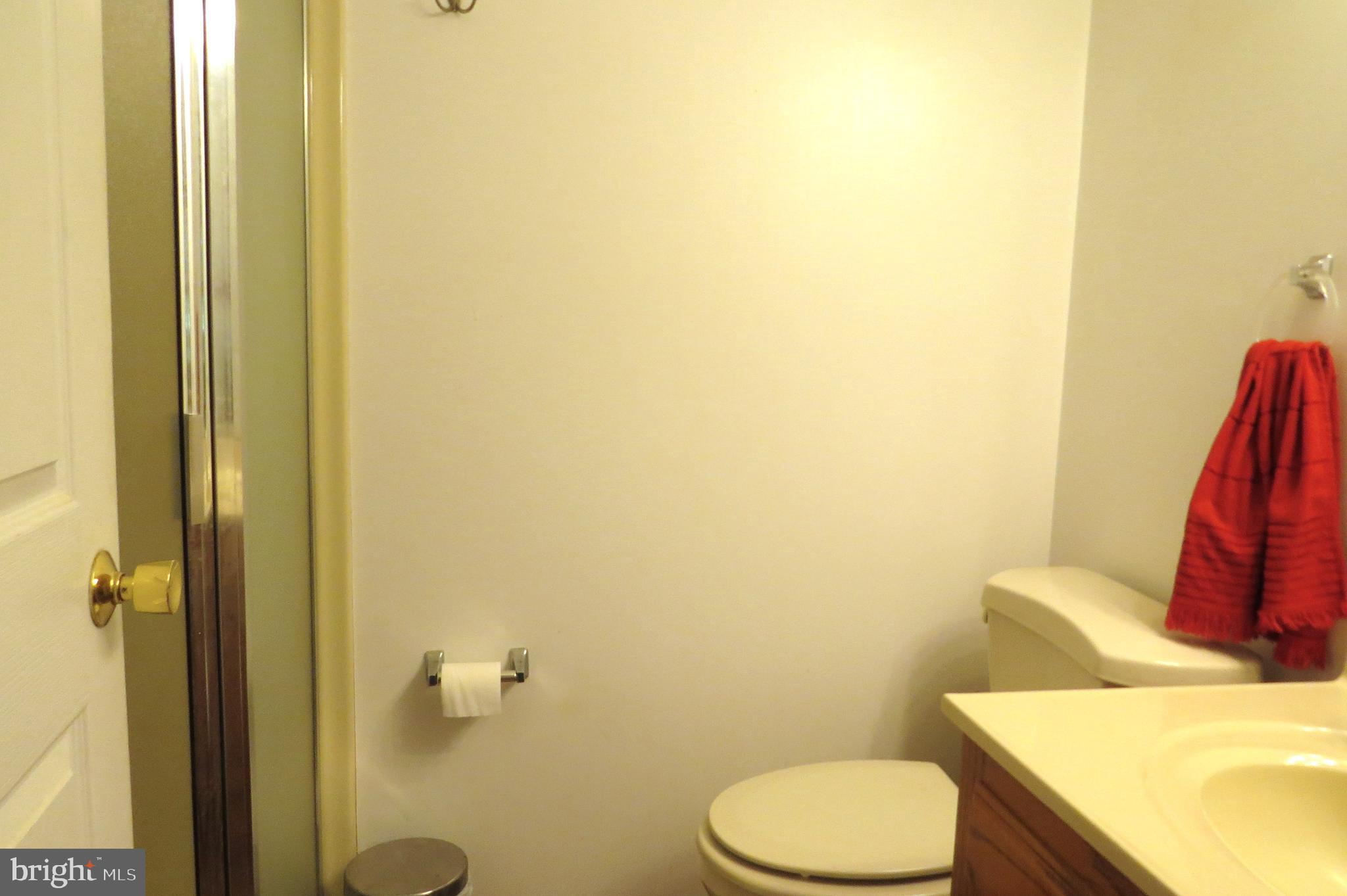 39 Forest Road Spring Grove, PA 17362 - Photo 28 of 53 2nd full bath