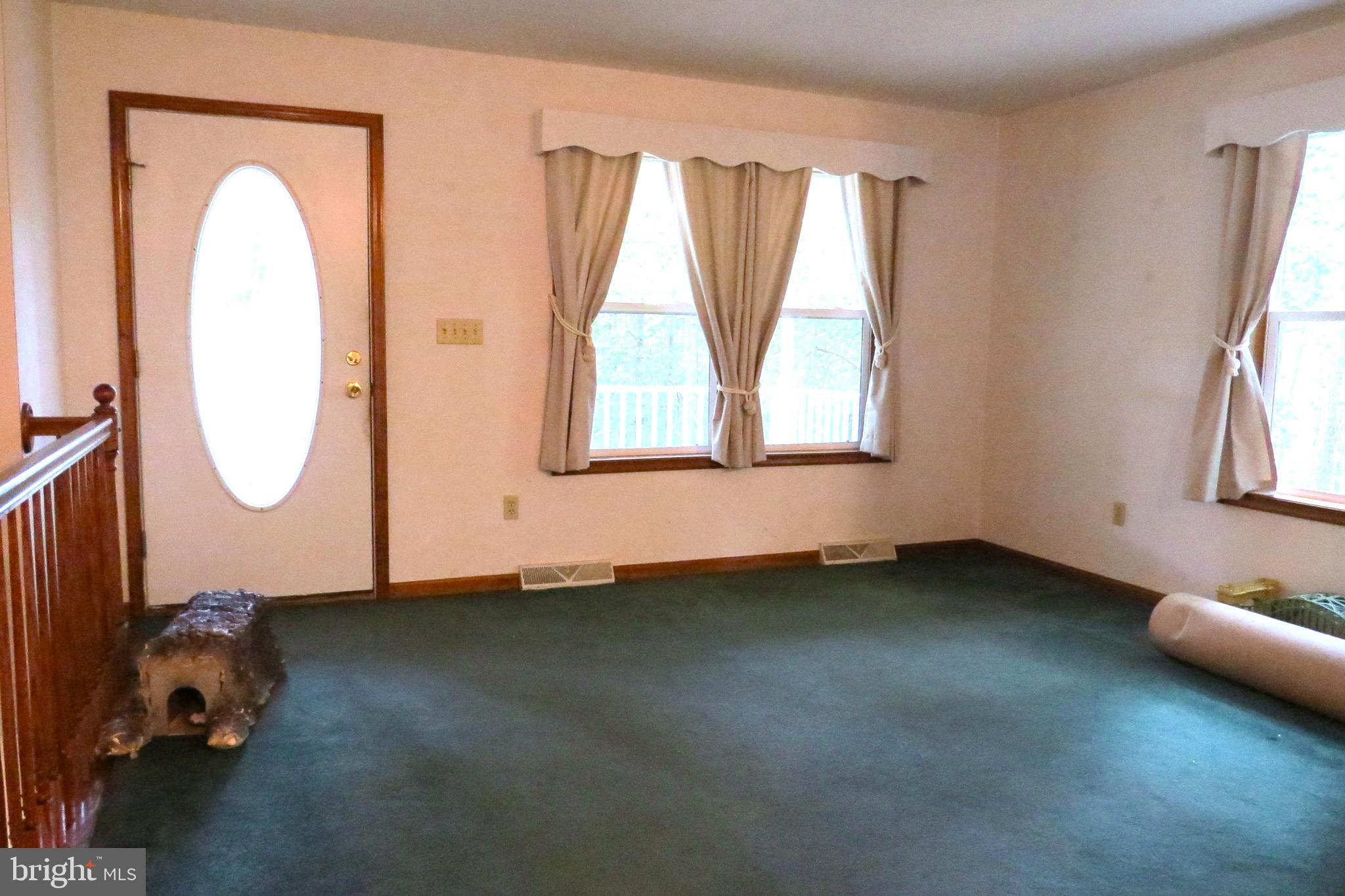 39 Forest Road Spring Grove, PA 17362 - Photo 5 of 53