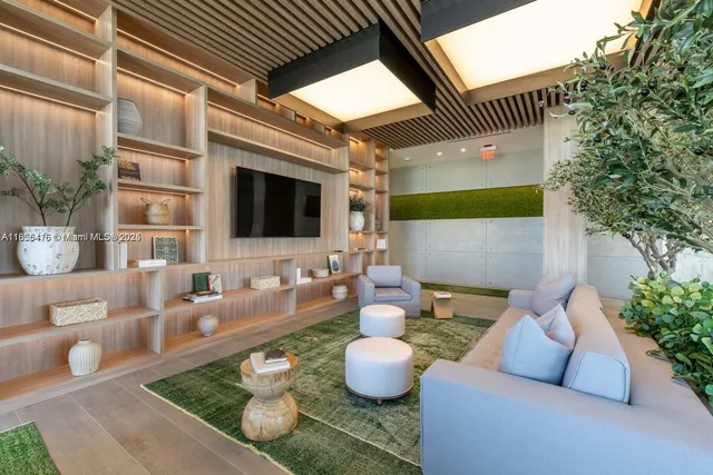 $2,172 | 23 Northeast 17th Terrace, Unit S1, Miami, FL 33132