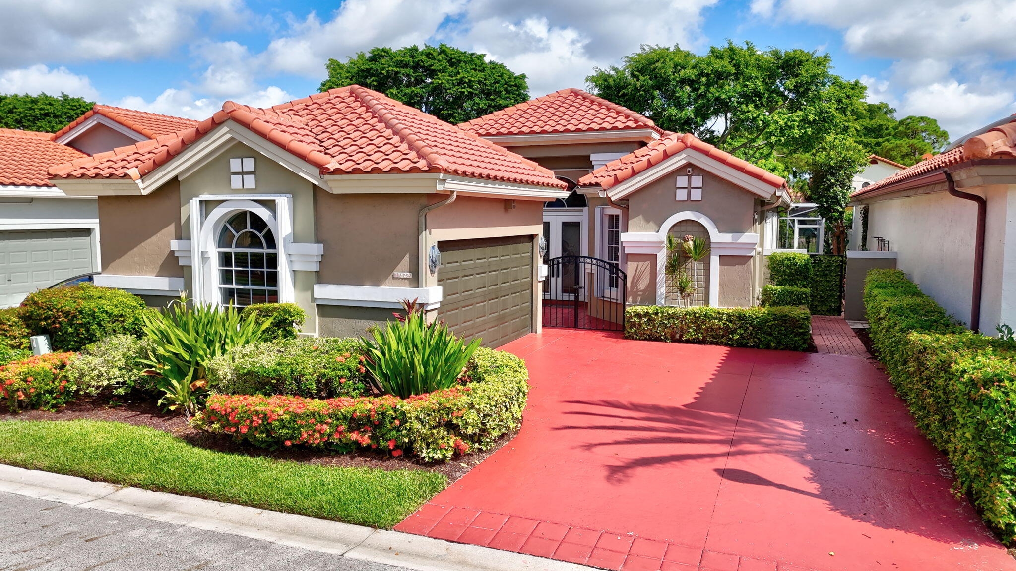 6239 Northwest 24th Street Boca Raton, FL 33434 - Photo 3 of 89 46-web-or-mls-DJI_20250120023000_0782_D_