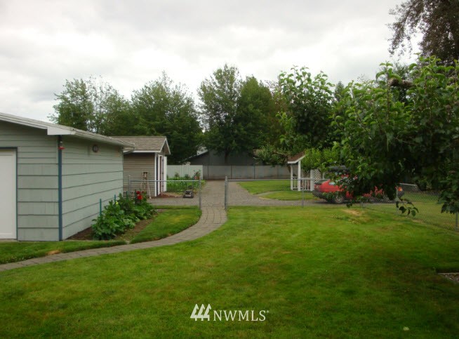 1804 Golf Club Road Southeast Lacey, WA 98503 - Photo 3 of 22 Gallery Image 3