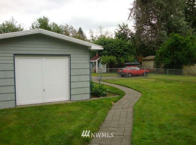 1804 Golf Club Road Southeast Lacey, WA 98503 - Photo 4 of 22 Gallery Image 4