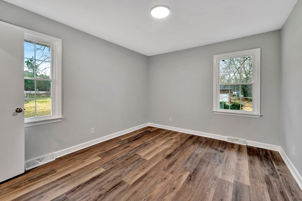 101 Valley Road Greenwood, SC 29646 - Photo 12 of 38 Gallery Image 12