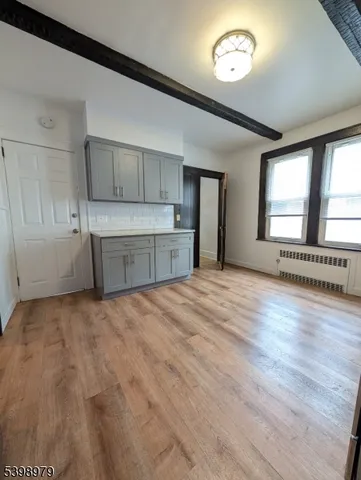 $3,400 | 211 East Passaic Avenue, Bloomfield, NJ 07003