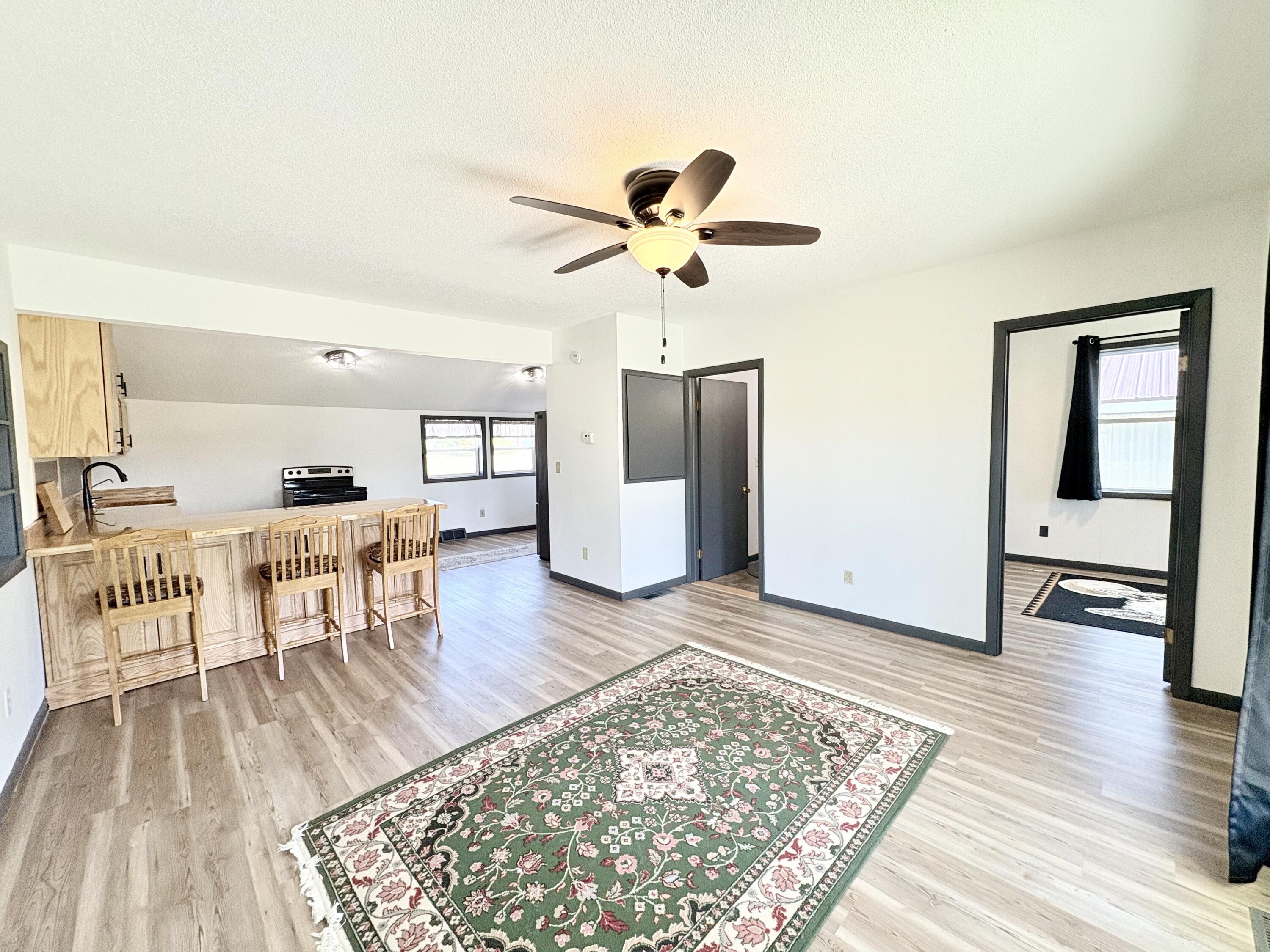 4925 Mt Hope Road South Carson City, MI 48811 - Photo 5 of 23 dining room