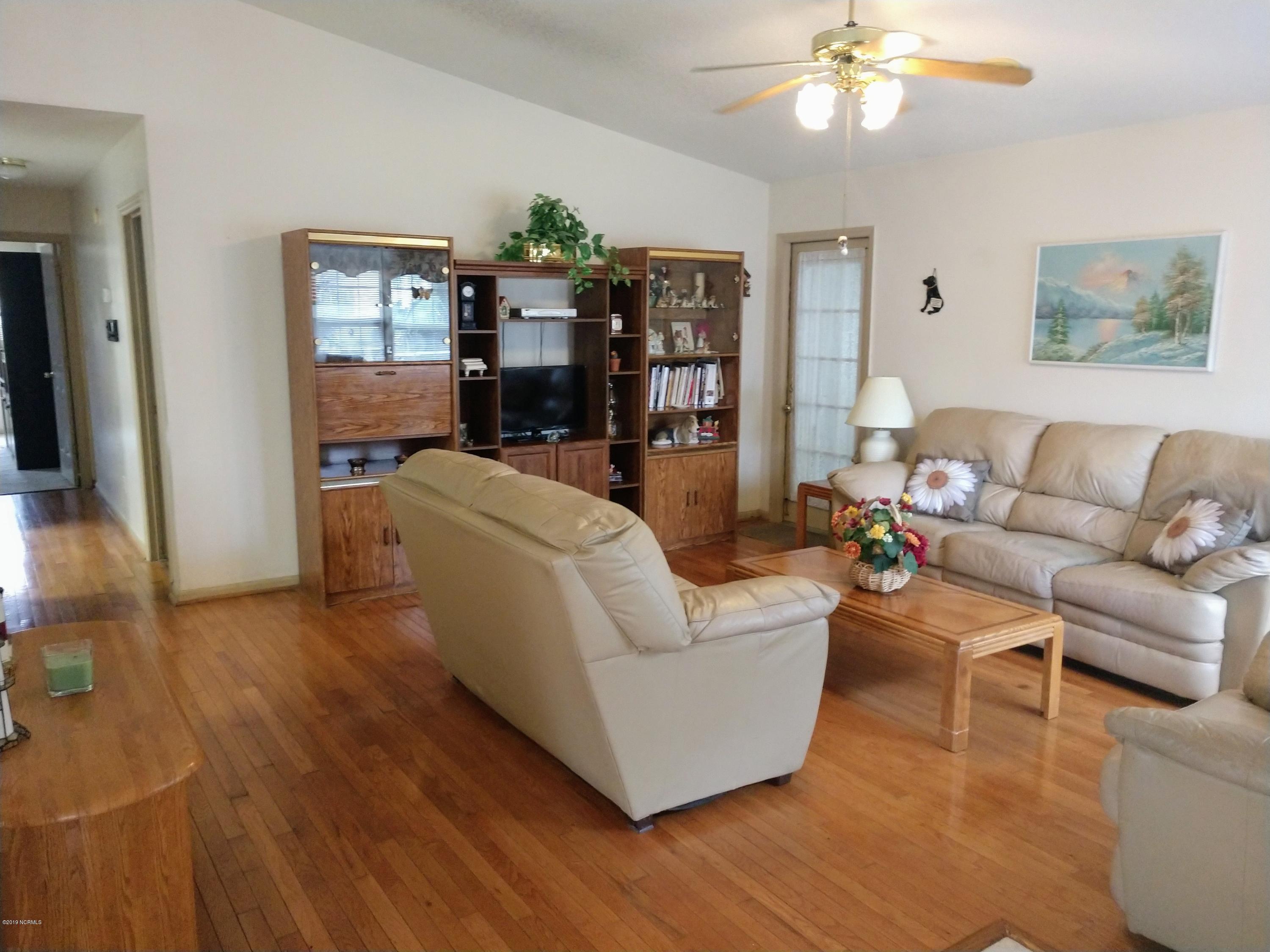414 Deer Path Calabash, NC 28467 - Photo 6 of 33 IMG_20190222_124953733