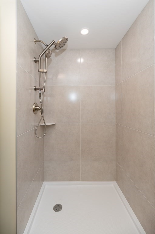 32 Lexington Drive Beverly, MA 01915 - Photo 18 of 41 a bathroom with a shower