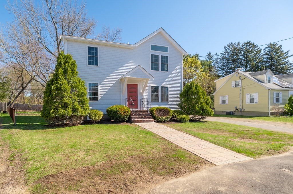 32 Lexington Drive Beverly, MA 01915 - Photo 2 of 41 a front view of a house with garden