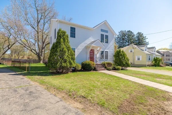 $959,000 | 32 Lexington Drive, Beverly, MA 01915