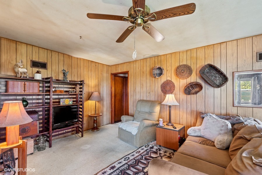 16218 Mt Hunger Road Sycamore, IL 60178 - Photo 7 of 17