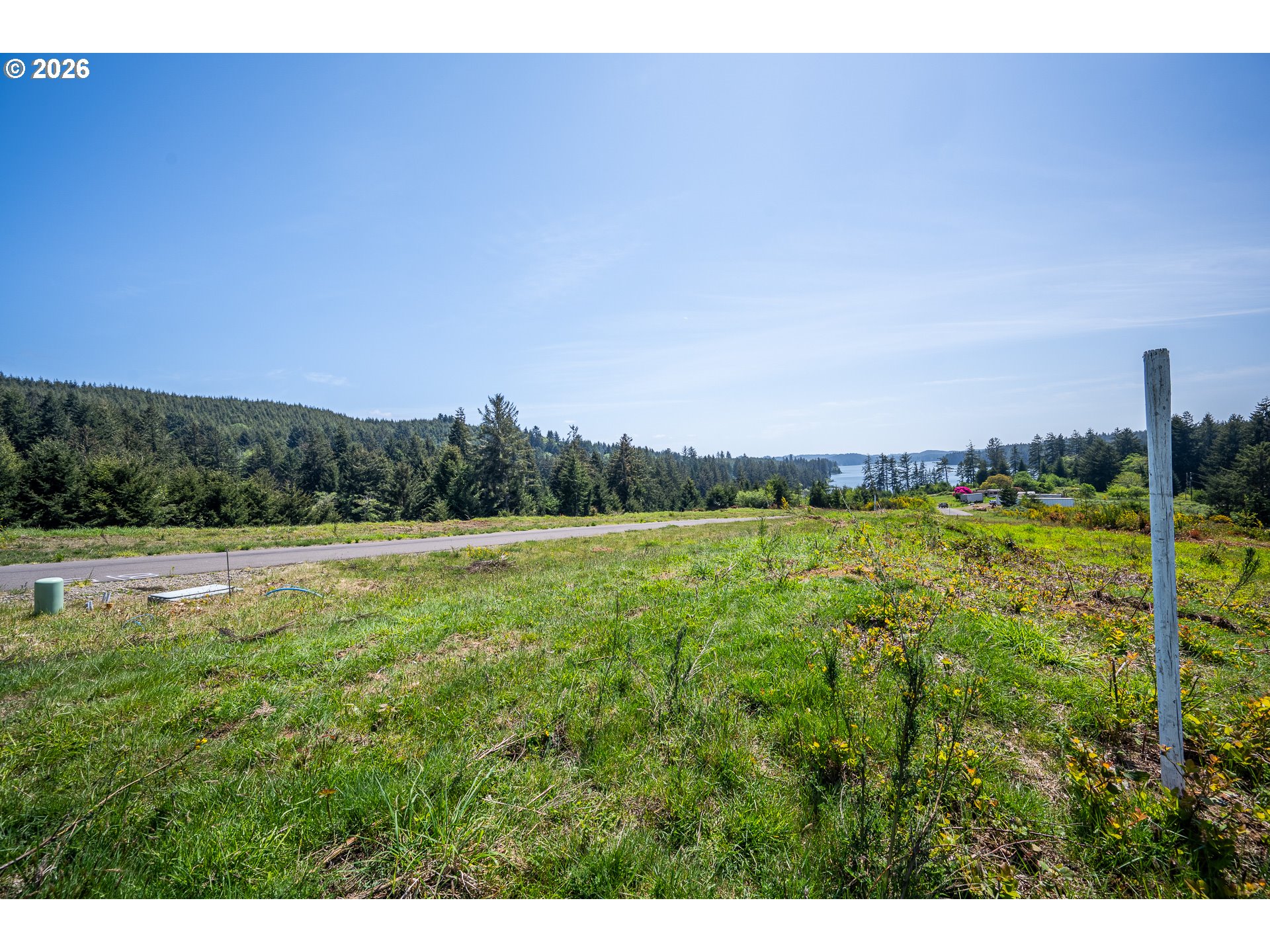 83615 Clear Lake Road Florence, OR 97439 - Photo 11 of 36
