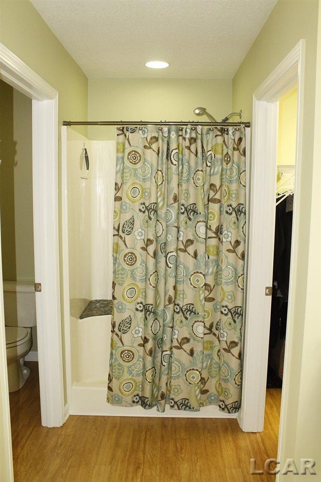 588 Ridge Lane Tecumseh, MI 49286 - Photo 14 of 29 31371856-13.JPG