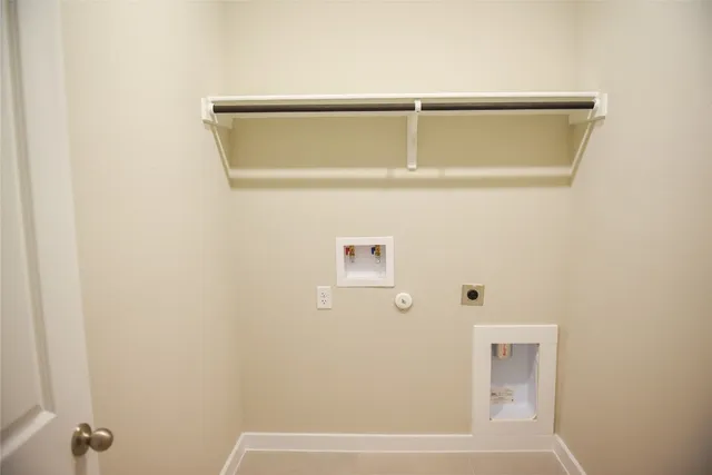 $379,000 | 239 Red Tail Hawk Lane, Cedar Creek, TX 78612