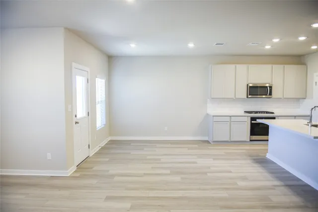 $379,000 | 239 Red Tail Hawk Lane, Cedar Creek, TX 78612