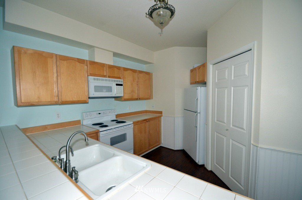 17024 123rd Place Northeast, Unit S203 Bothell, WA 98011 - Photo 3 of 11