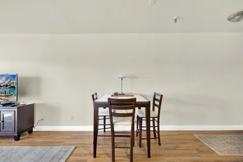 $559,500 | 4015 Crown Point Drive, Unit 102, San Diego, CA 92109