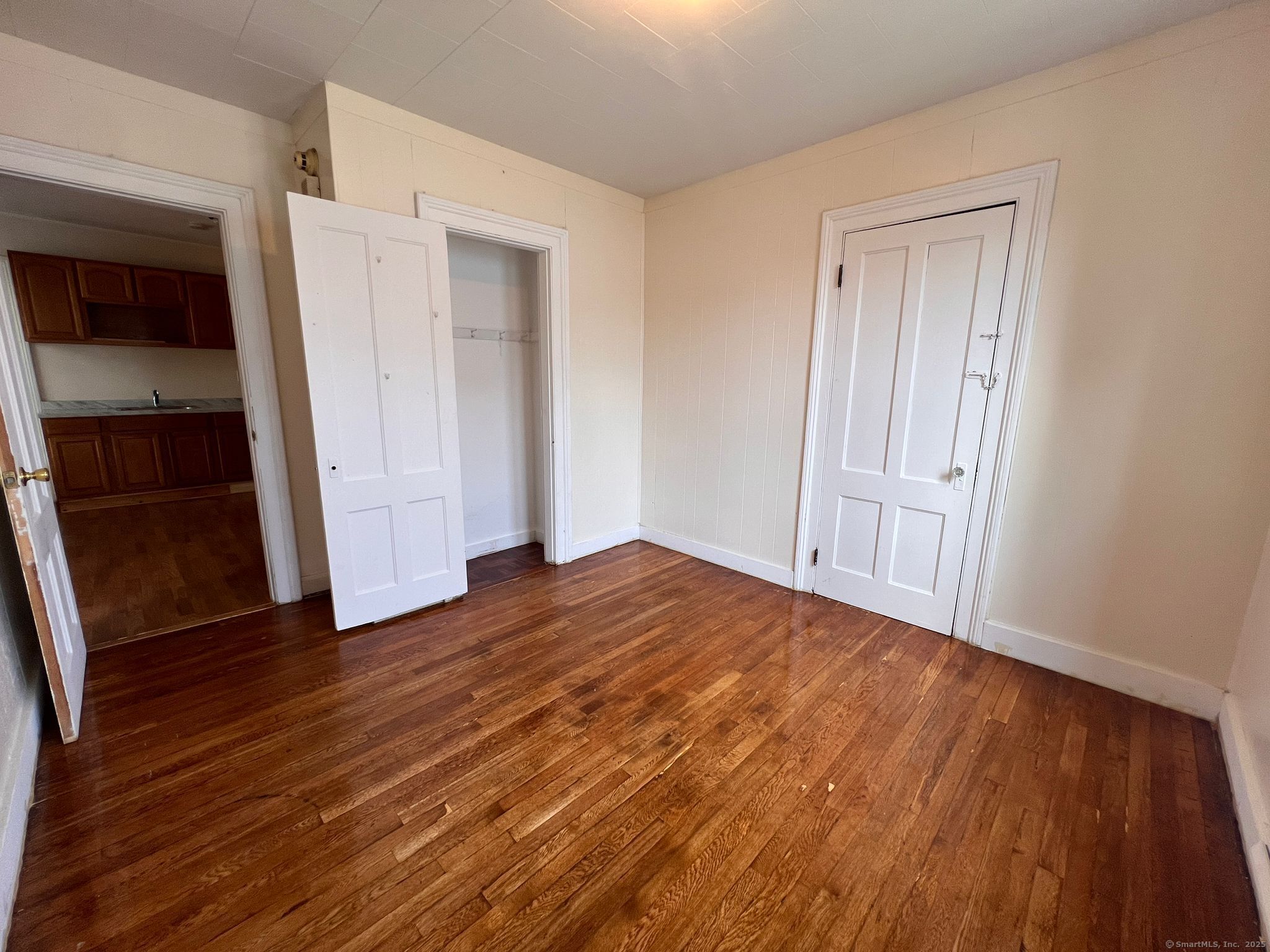 640 Wilson Street Waterbury, CT 06708 - Photo 13 of 18