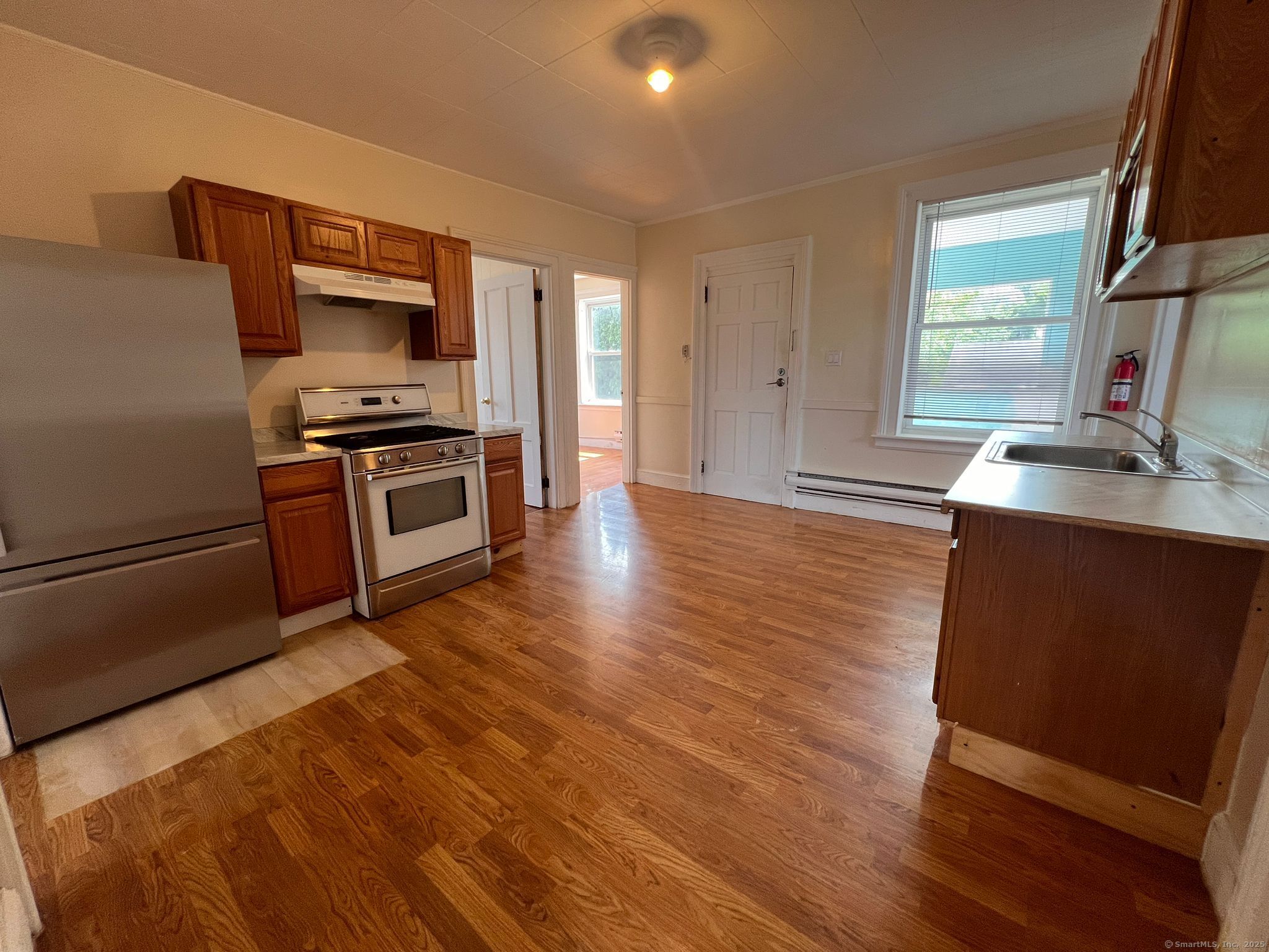 640 Wilson Street Waterbury, CT 06708 - Photo 6 of 18