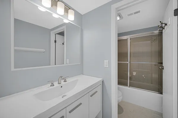 $384,900 | 112 Chicory Court, Rolling Meadows, IL 60008