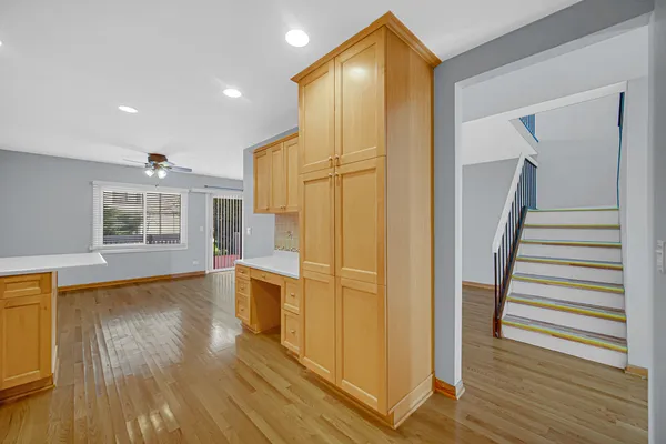 $384,900 | 112 Chicory Court, Rolling Meadows, IL 60008