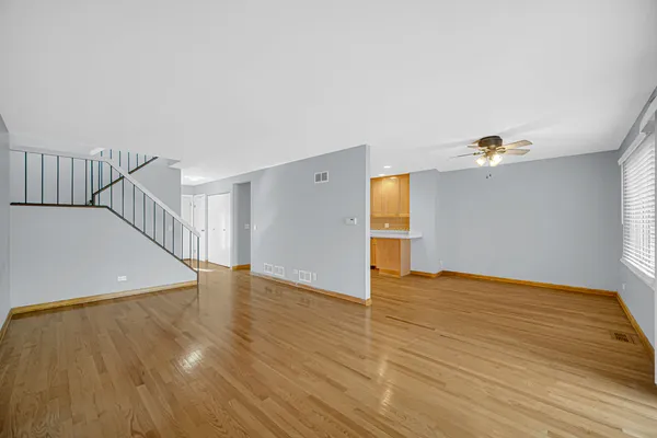 $384,900 | 112 Chicory Court, Rolling Meadows, IL 60008