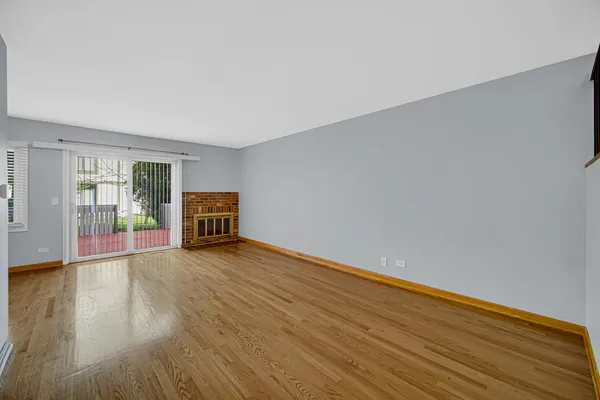 $384,900 | 112 Chicory Court, Rolling Meadows, IL 60008