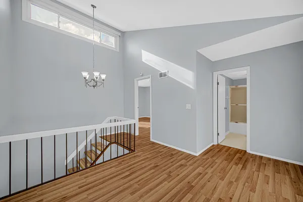 $384,900 | 112 Chicory Court, Rolling Meadows, IL 60008