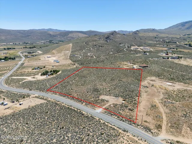 a view of an ocean and a mountain view